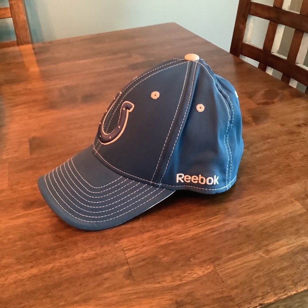 Indianapolis Colts hat - Picture 2 of 3